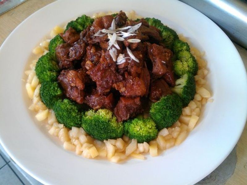 绍酒炖鸭佐糖煮凤梨:show拿手菜,总奖金超过46,000元征文活动的做法