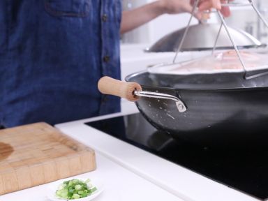 ���񵰰���з������