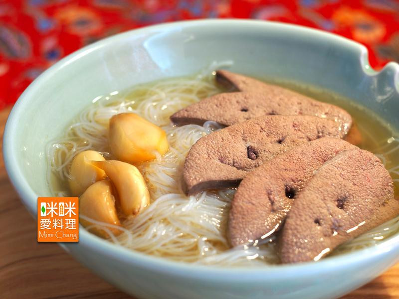 肉骨茶猪肝米粉汤的做法