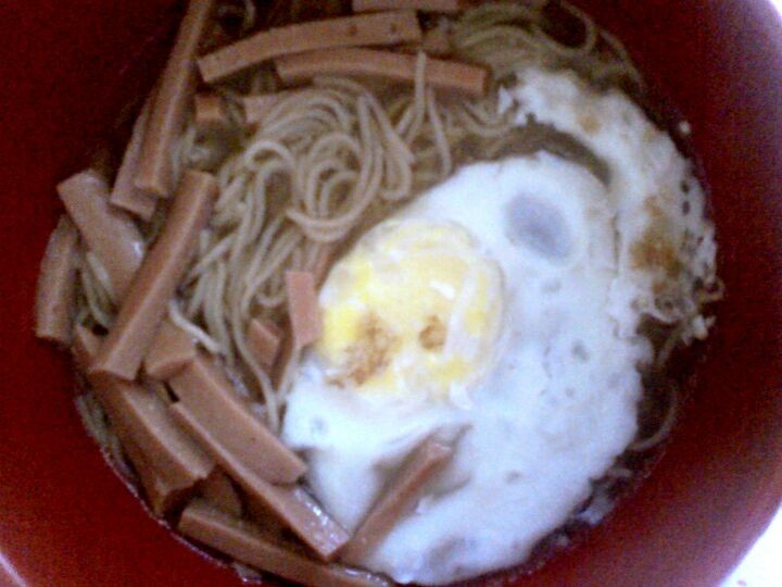 火腿蛋汤面的做法