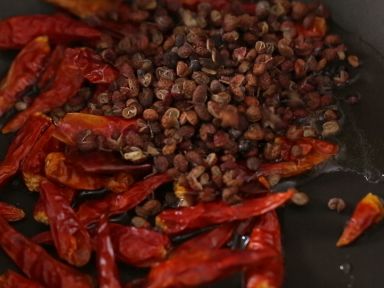 ����˫ɫ�����ɵ�����