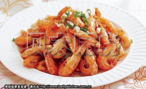 油爆小河虾的做法