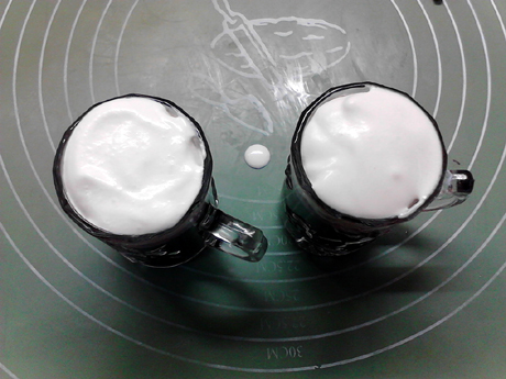 奶盖蓝莓汁的做法