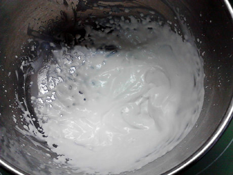 奶盖蓝莓汁的做法