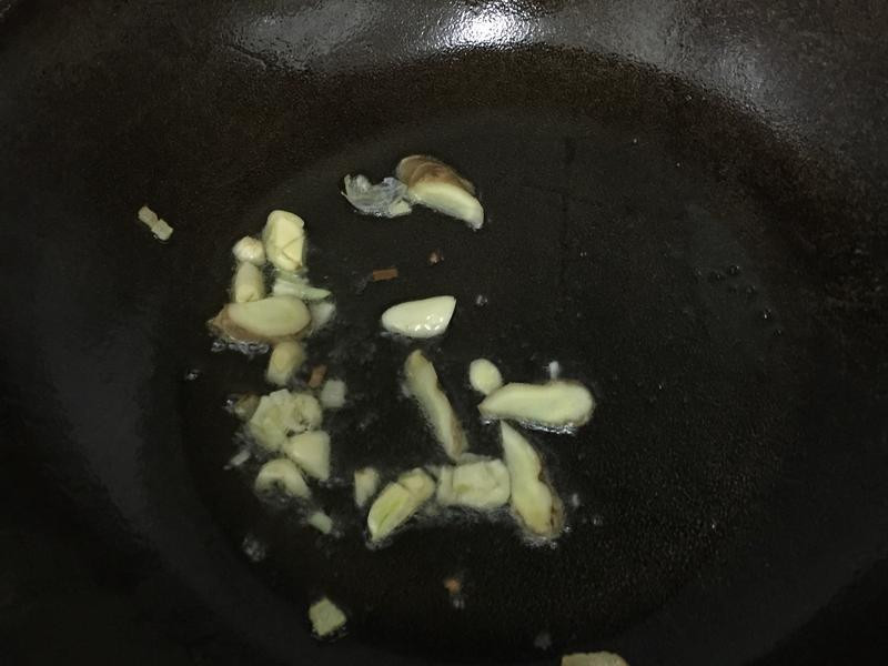 ����İײ�ʨ��ͷ������