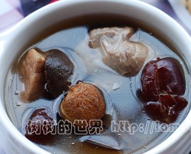 山楂黑木耳红枣汤的做法