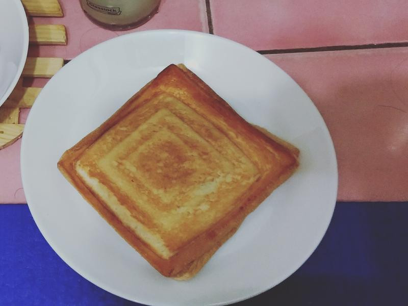 玉米鲔鱼起司热压吐司的做法