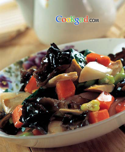 炒什锦蚕豆的做法