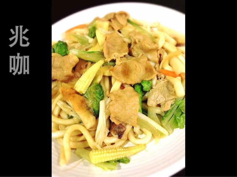 咖哩猪肉乌龙面的做法