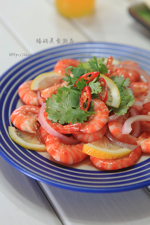 夏日清爽开胃凉拌菜---泰式开胃虾的做法