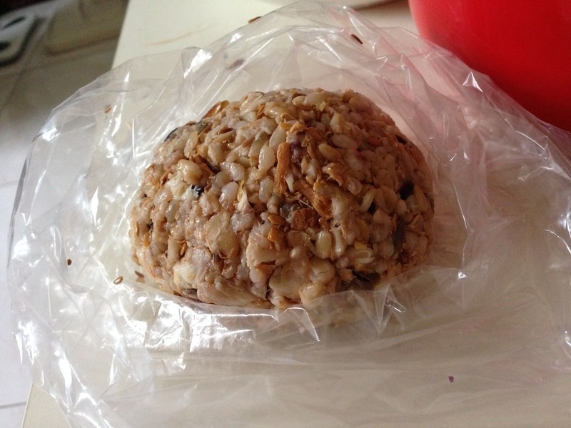 鲭鱼五谷饭团的做法