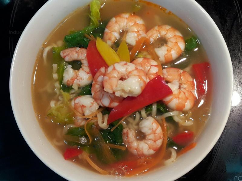 鲜虾高汤面的做法