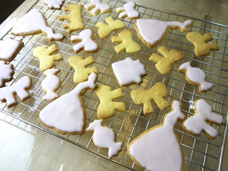 �򵥰���� ���ӵ����ϵ���˪����ʾ��Ӱ��������