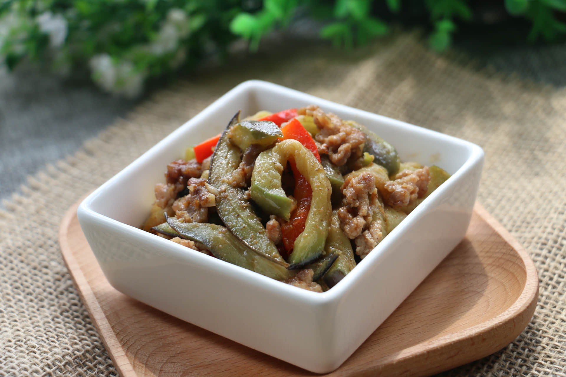 沙茶肉末茄条的做法