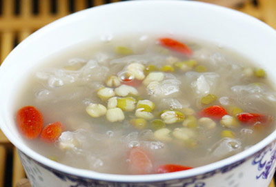 冰糖绿豆银耳汤的做法