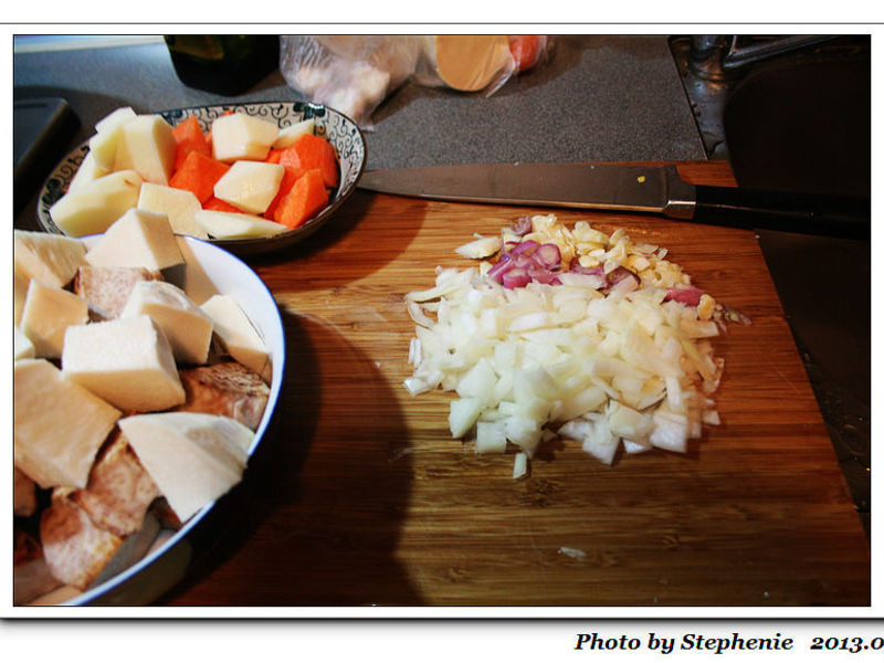 {�����һ�������}�����������񼦵�����