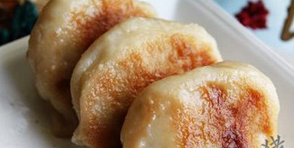 豪爽派的西葫芦大锅贴的做法