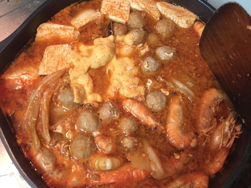 懒人韩式海鲜豆腐煲的做法