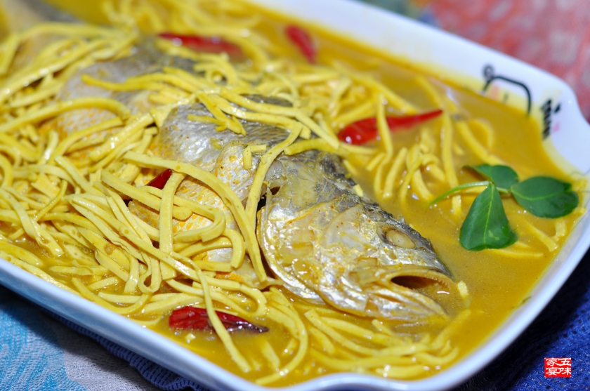 酸汤黄鱼的做法