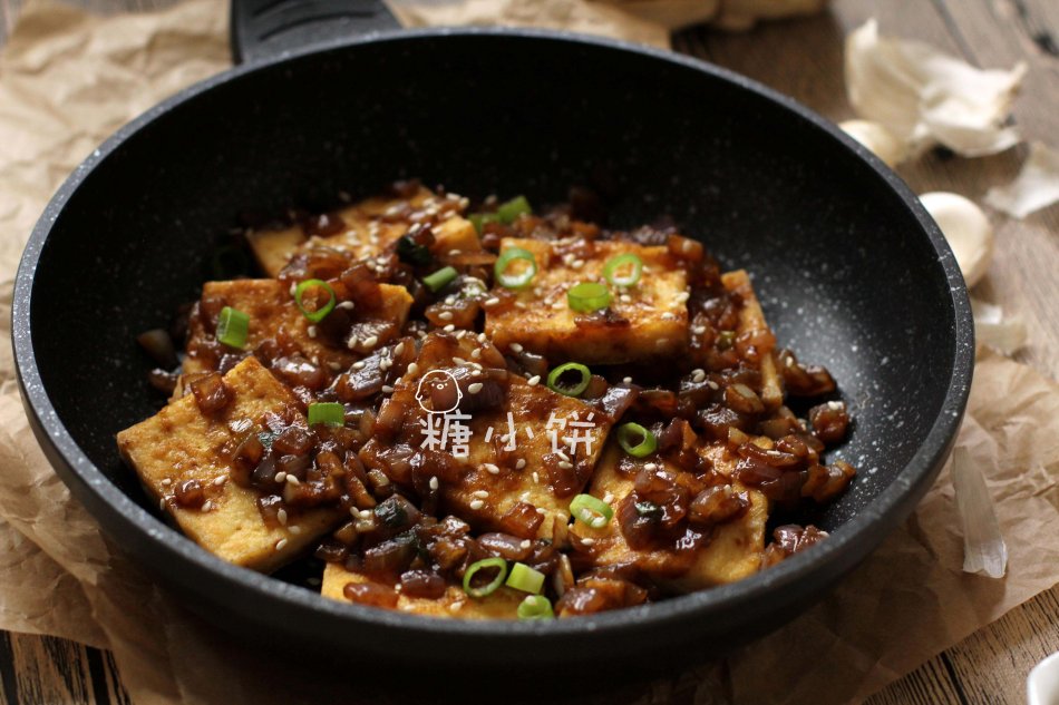 孜然洋葱煎豆腐的做法