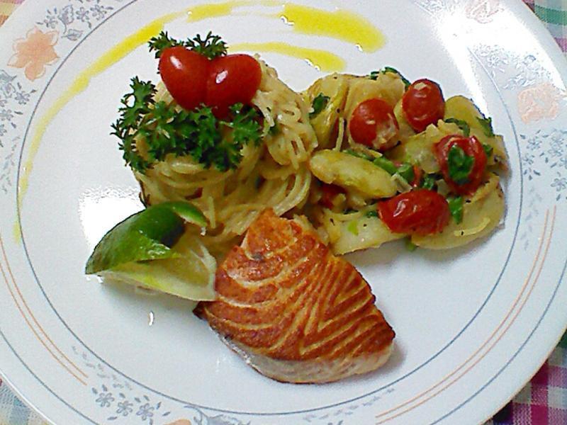 无盐 -鲑鱼蒜香马铃薯(黄帝豆)义大利面的做法