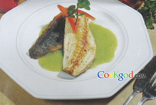 嫩煎石斑鱼配他拉根汁的做法