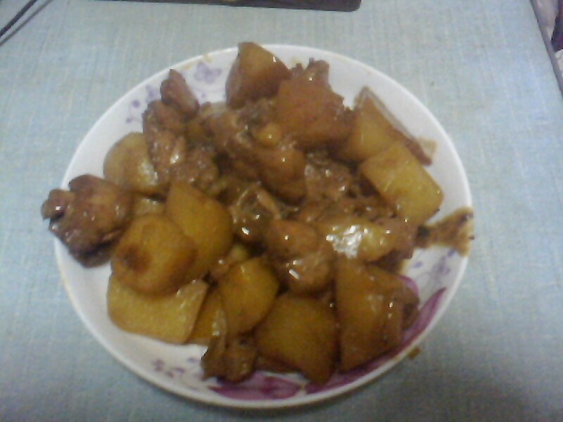土豆炖鸡肉的做法