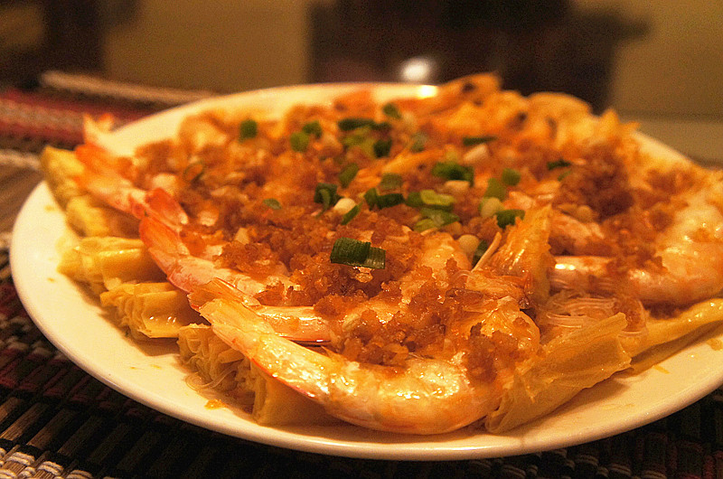 金银蒜鲜虾蒸腐竹的做法