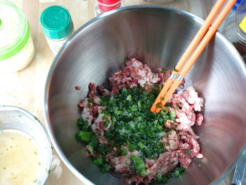 ��֭�ֹ������ڱ� ���� ʾ��Ӱ��������