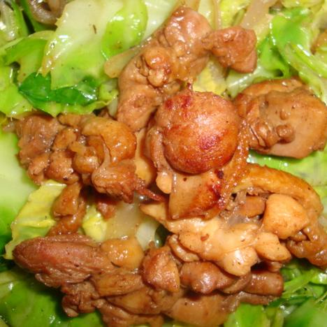 鸡片炒卷心菜的做法