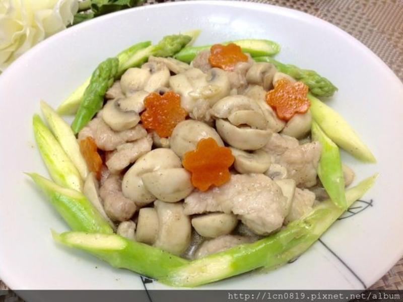 梅花猪肉炒蘑菇的做法