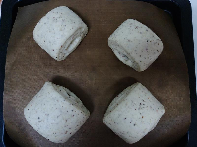 ��ɫ޼����ͷ������