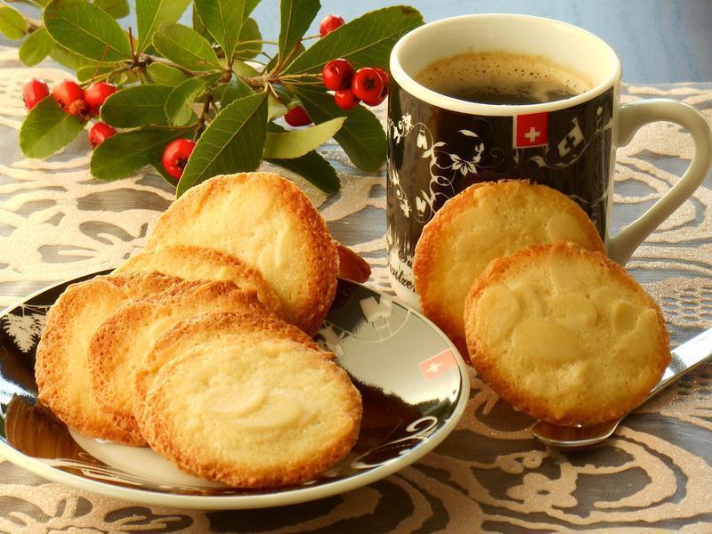 ��ʽ����Ƭ���ɡ�711�ͽ����ؼҡ�������