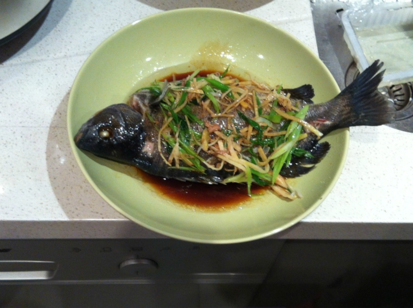 广式清蒸鲈鱼(盲曹)的做法