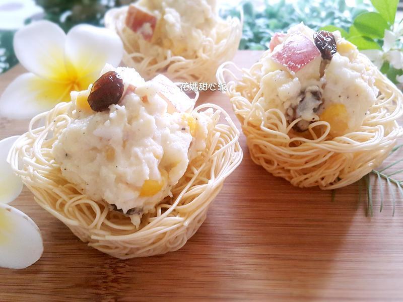 苹果蛋沙拉杯面的做法