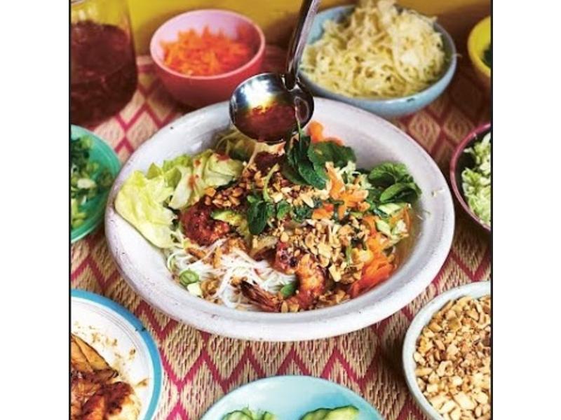 �����ף�������һ����Խʽ�����׷۵�����