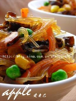 ��ɫ�����׷۵�����