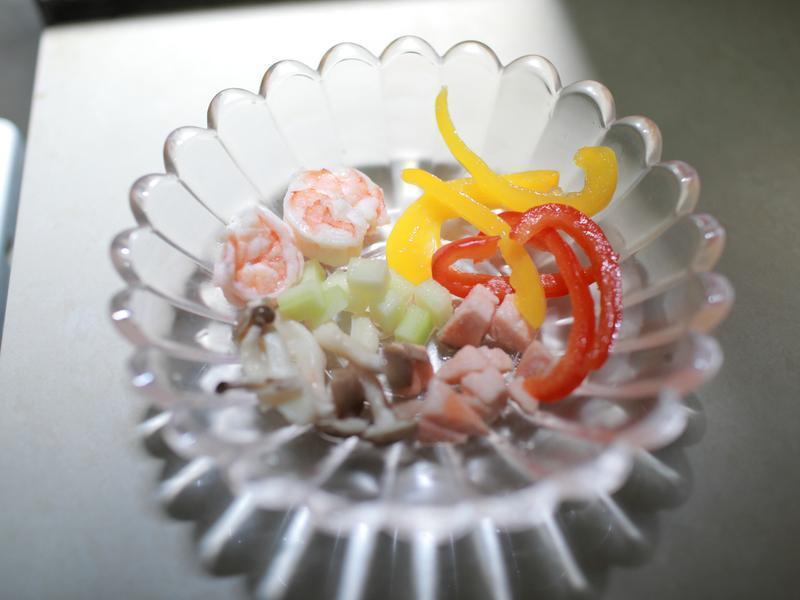 ����ʳ�ס������ױ�����������