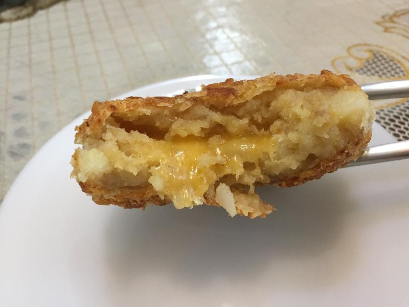 咖哩起士可乐饼的做法