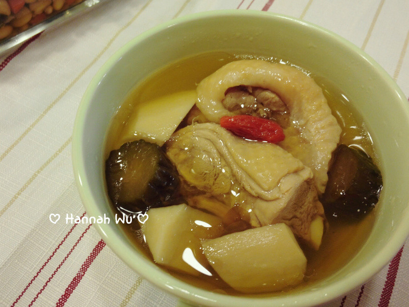 �ӱ������м���������