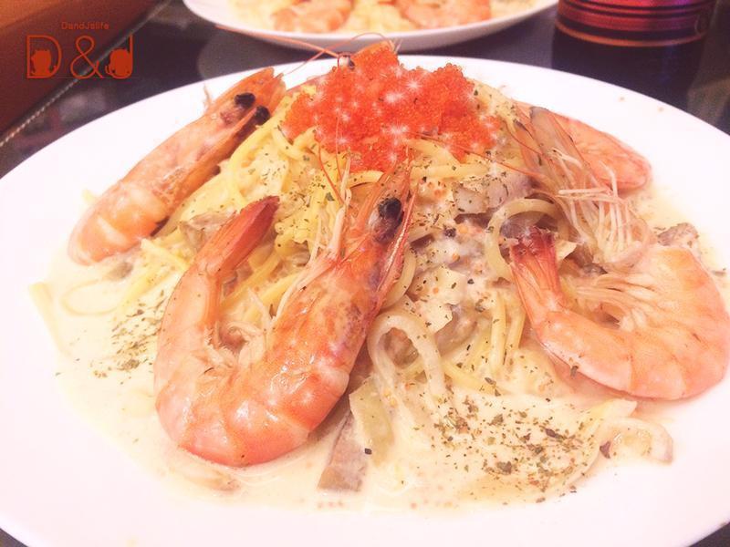 柠檬奶油鲜虾鱼卵起司义大利面的做法