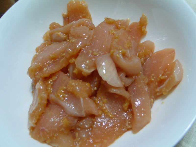 lanni ½´ÓÍÇú¼¦ÈâÆ¬³´ÇཷµÄ×ö·¨