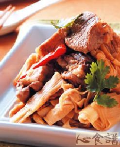 笋干卤排骨的做法