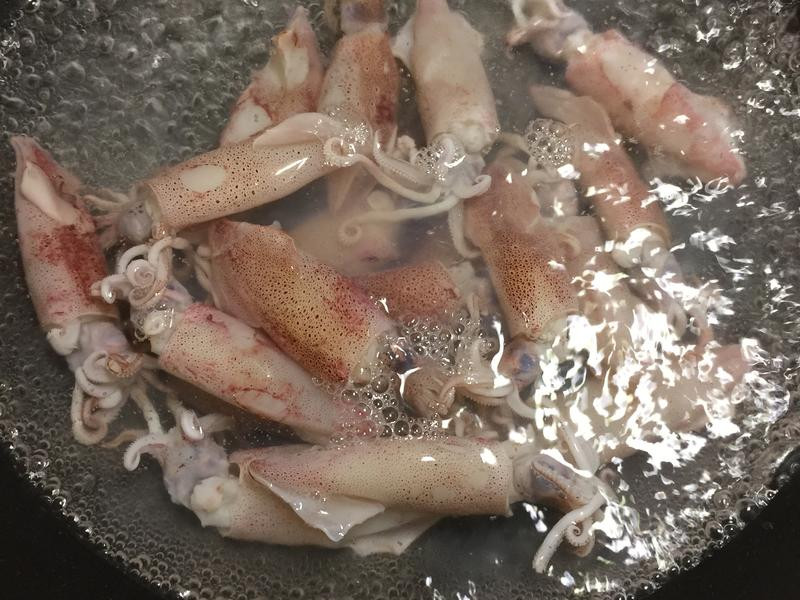 �ȳ�����С�ܵ�����