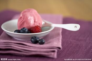蓝莓冰淇淋(简易版)的做法