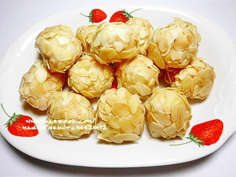 杏仁虾球的做法