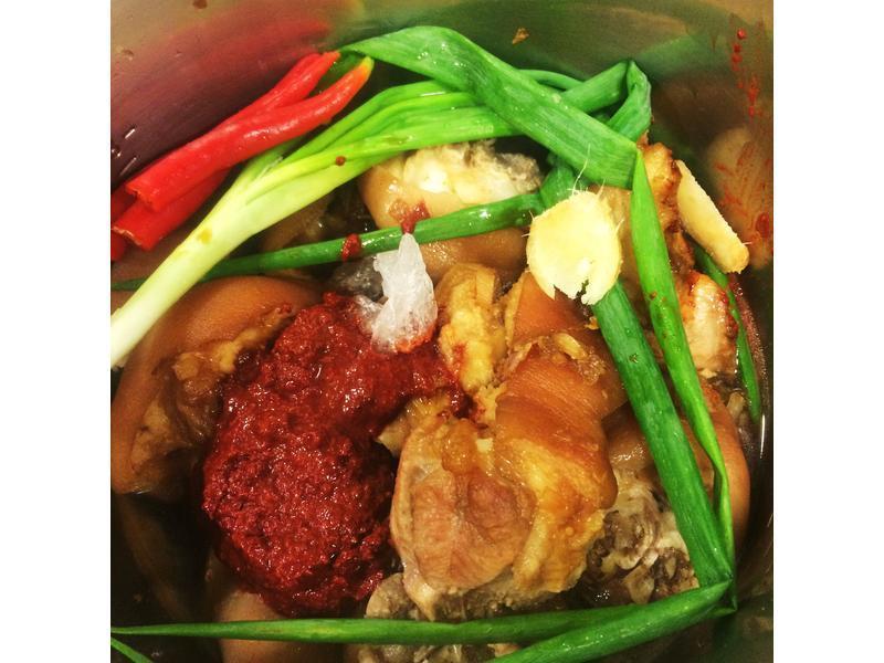 ���պ������ţ�������������������