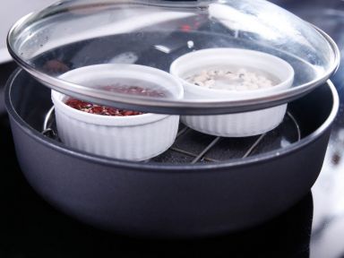 ��ɫ���𻨆�ଵ�����