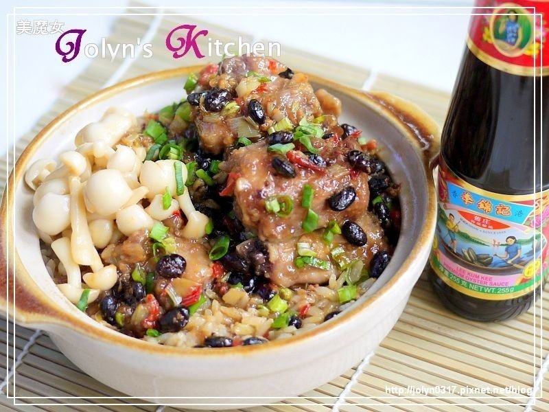 「李锦记旧庄特级蚝油125周年」鼓汁排骨煲仔饭的做法