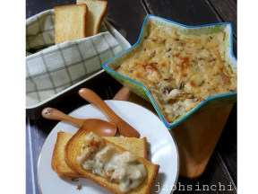 焗烤蘑菇佐面包的做法